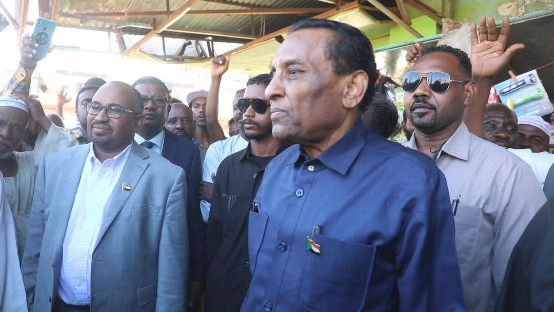 السودان – “أخبار الساعه”: *رئيس الوزراء يوجه الجهات المختصة بالاسراع في إعادة المياه والكهرباء والصرف الصحي لمنطقة بحري*   