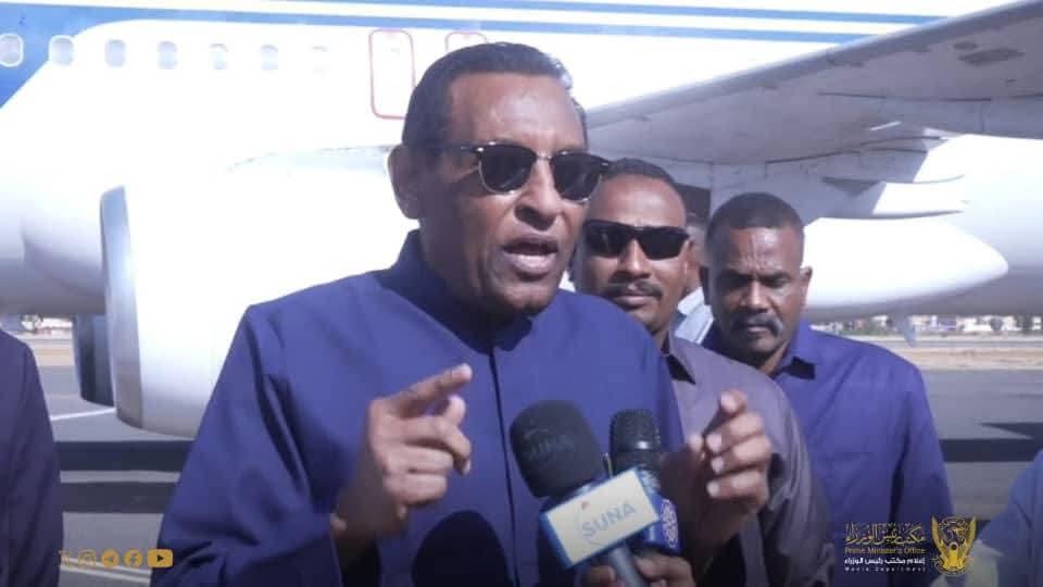 السودان – “أخبار الساعه”: *د.”كامل إدريس”: انطلاق طائرة (سودانير) يمثل افتتاحاً رسمياً لمطار الخرطوم الدولي*