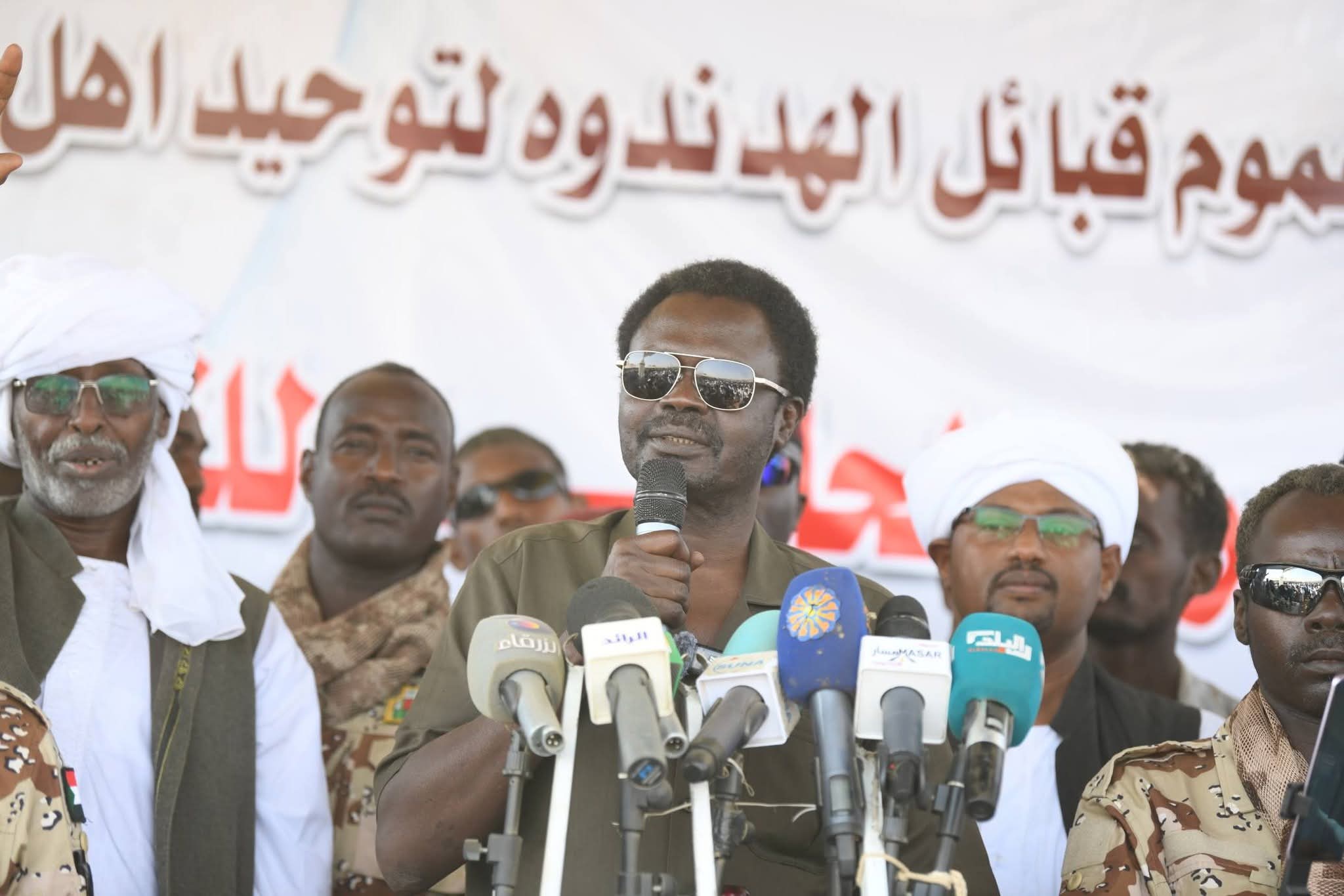 السودان – “أخبار الساعه”: *حاكم إقليم دارفور “مني أركو مناوي” من أروما بكسلا وحدة أهل الشرق صمام أمان السودان*