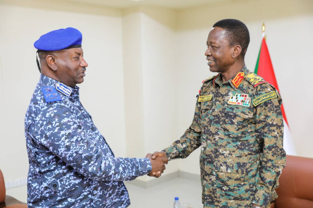 السودان – “أخبار الساعه”:  *”كباشي يطلع على الأوضاع الأمنيه ويشيد بجهود الشرطه في تأمين الخرطوم*