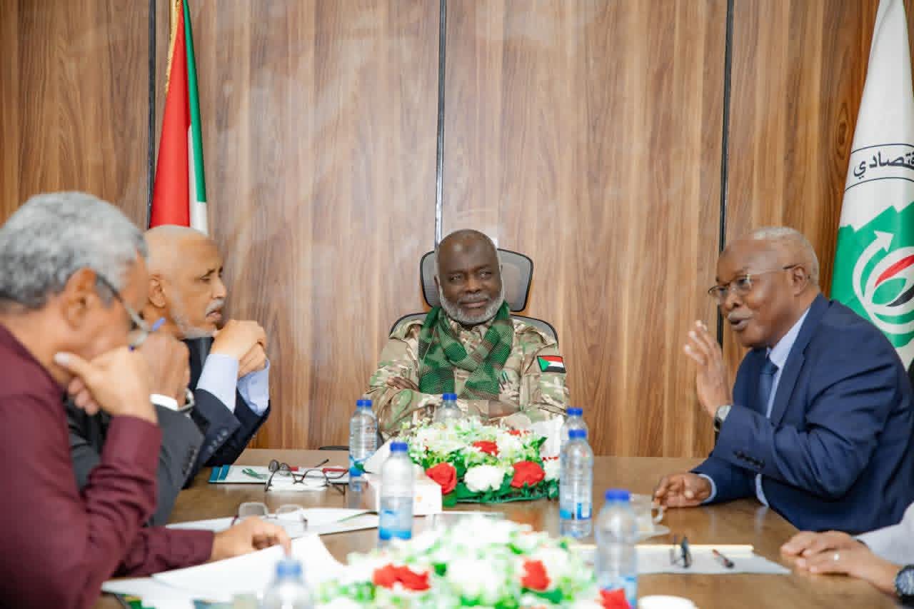 السودان – “أخبار الساعه”: *”وزير المالية” يجدد إهتمام الحكومة بصادرات الماشية* 