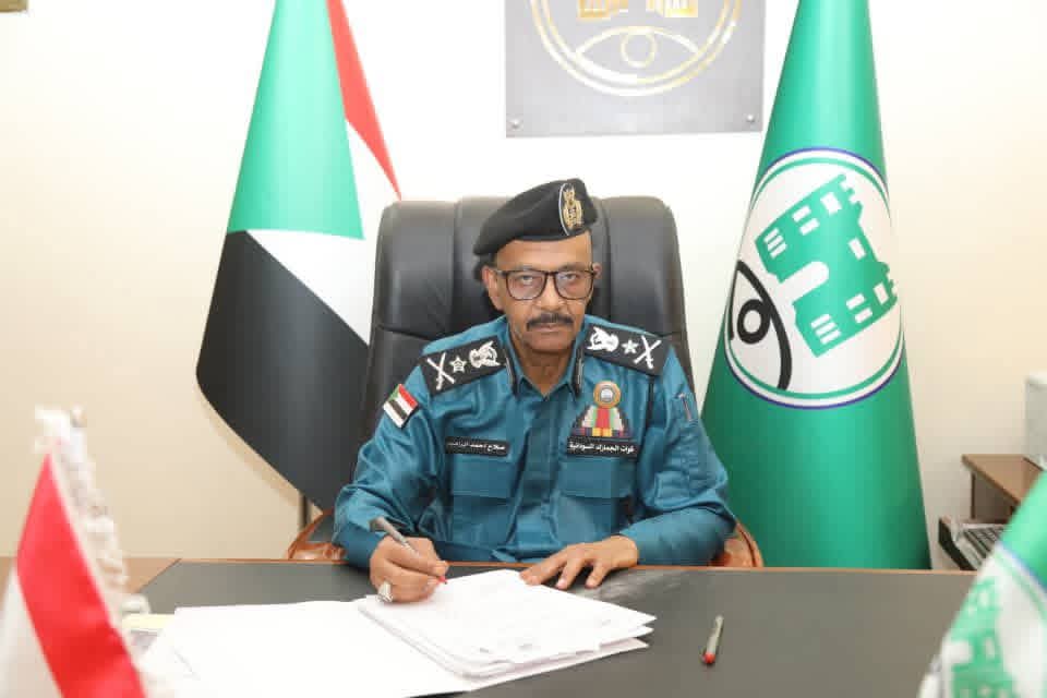 مدير عام قوات الجمارك يزاول مهامه من مكتبه بالخرطوم* 