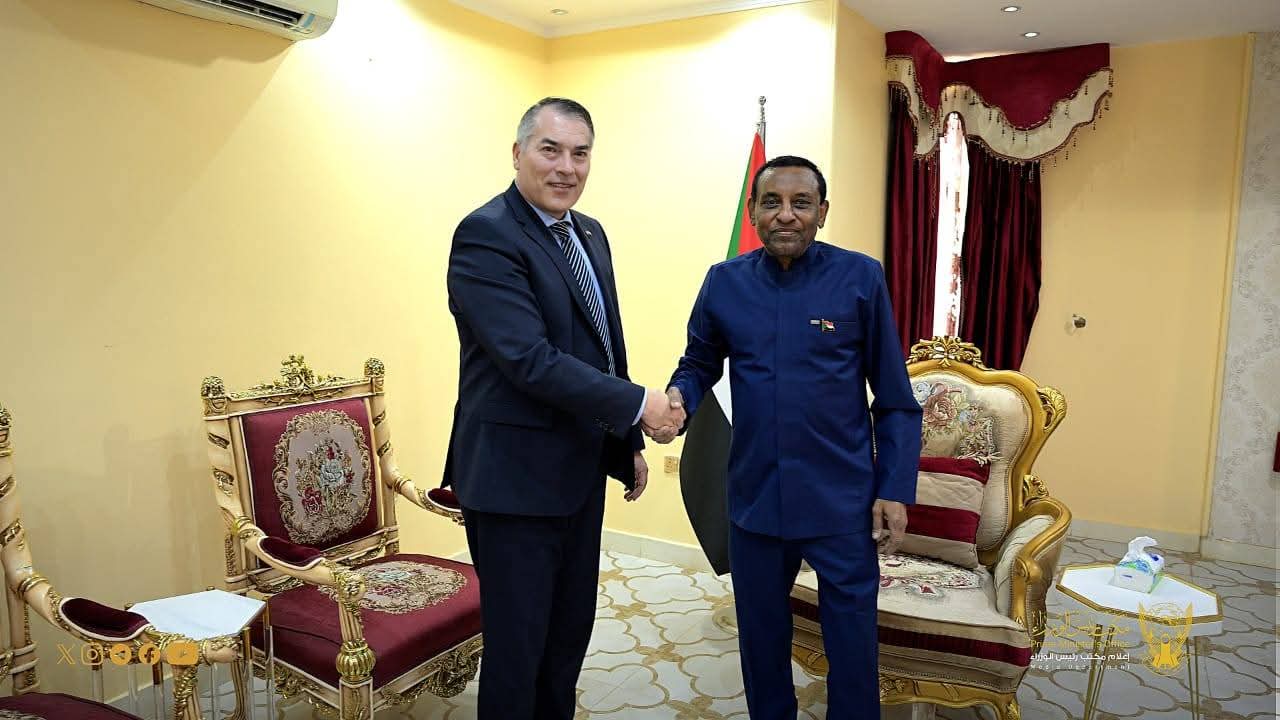 السودان – “أخبار الساعه”: *”رئيس الوزراء” يلتقي المبعوث السويسري للقرن الأفريقي*