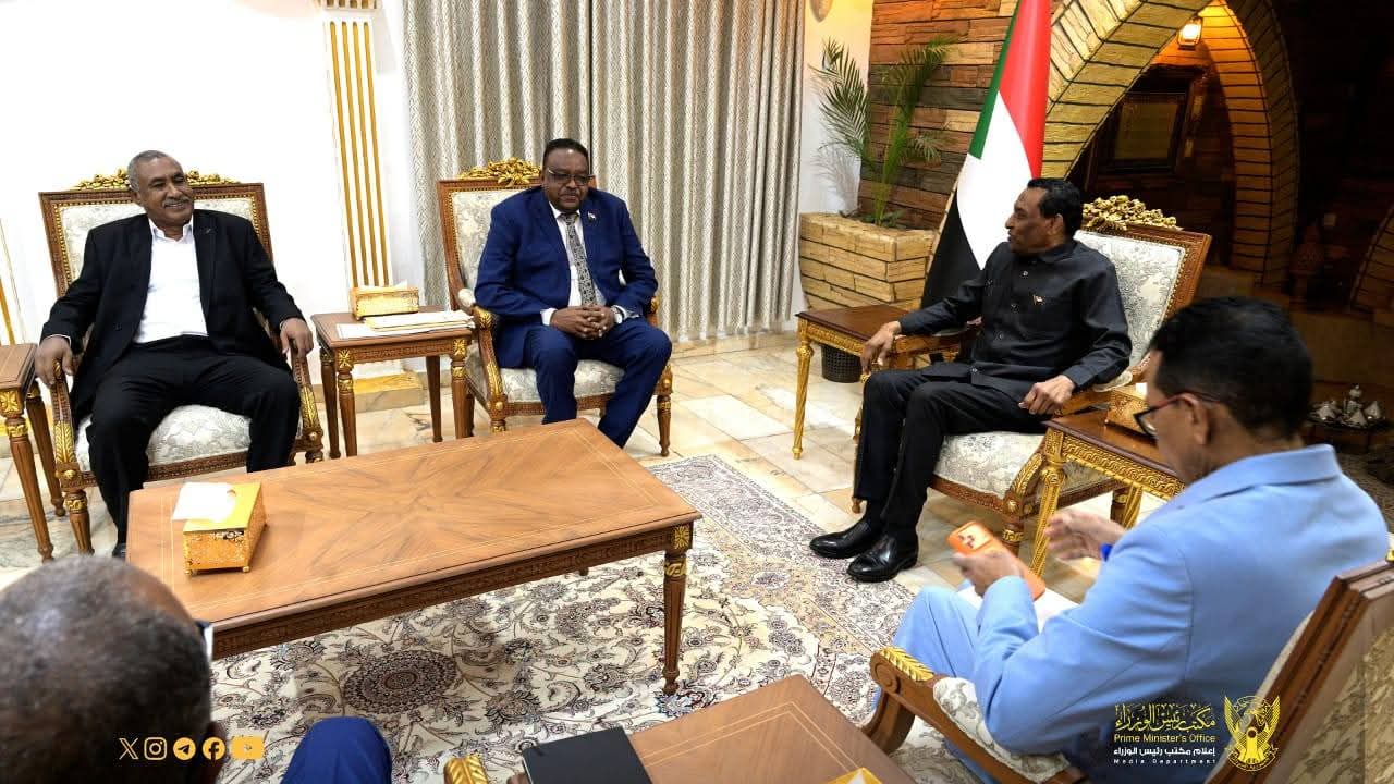 السودان – “أخبار الساعه”: *رئيس مجلس الوزراء يؤكد دعم حكومة الأمل لمشروع الجزيرة