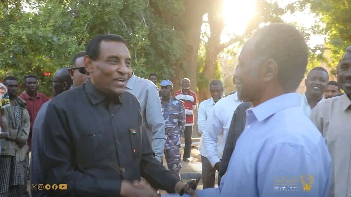 السودان – “أخبار الساعه”: *”رئيس الوزراء” يتفقد جامعة الخرطوم ويوجه بعودة الدراسة عقب عيد الفطر المبارك*