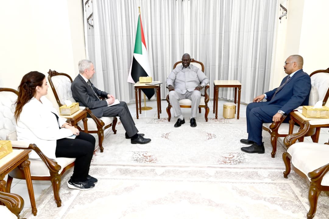 السودان – “أخبار الساعه”: *نائب رئيس مجلس السيادة يلتقي ممثل الأمين العام للأمم المتحدة  بالسودان*