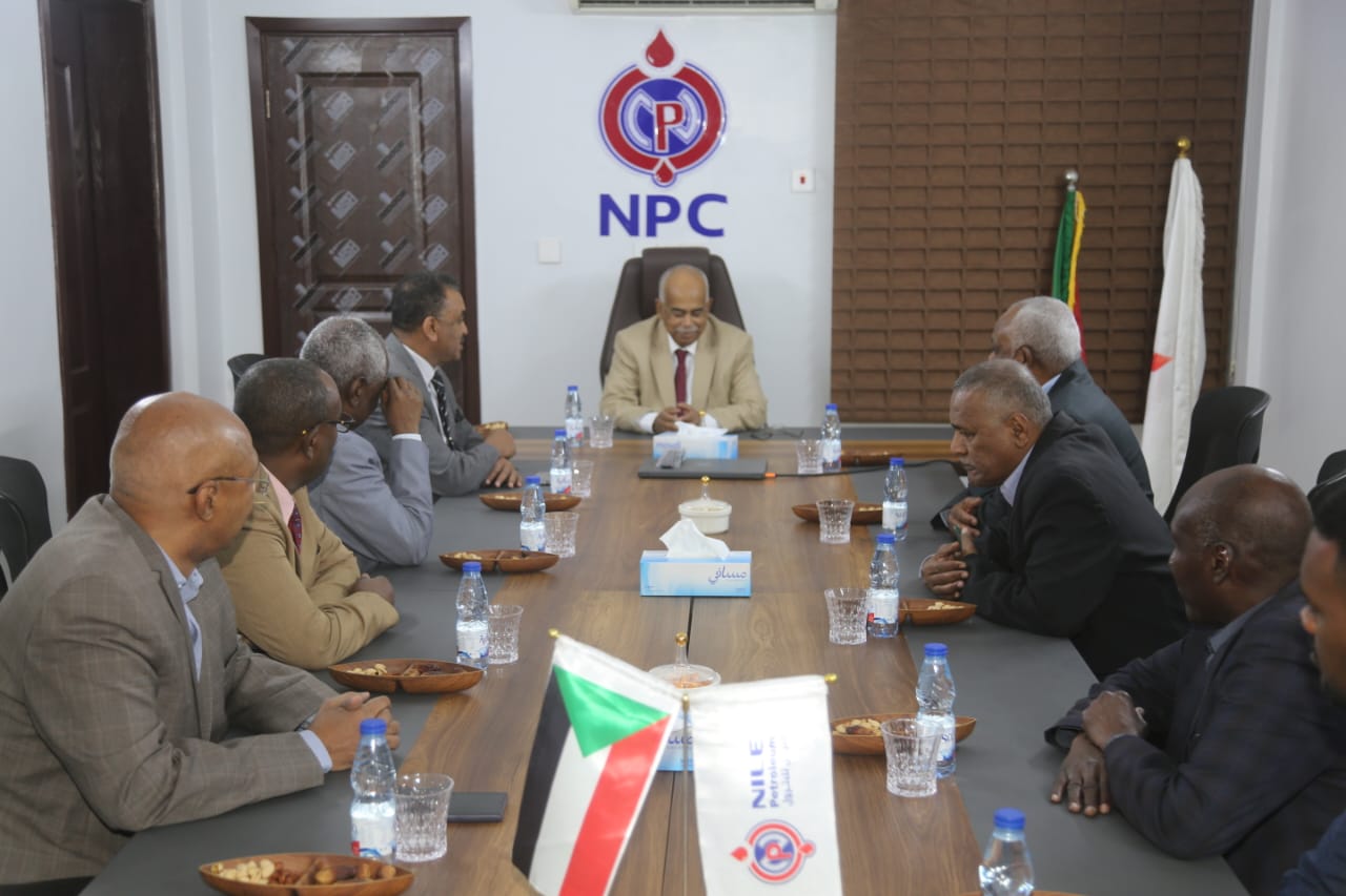 السودان-“أخبار الساعه”: *”وزير الطاقة”: الوقود سلعة إستراتيجية والدولة ماضية في ضبط الاستيراد*