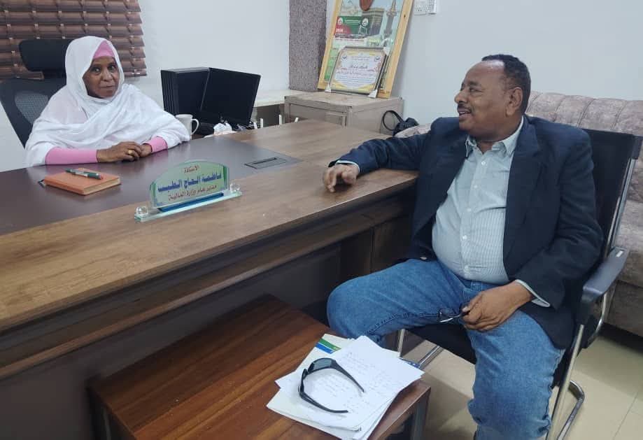 وزيرة مالية النيل الأبيض تبحث مع المستشار الإعلامي للوالي تطوير الإعلام لدعم الاقتصاد والتنمية