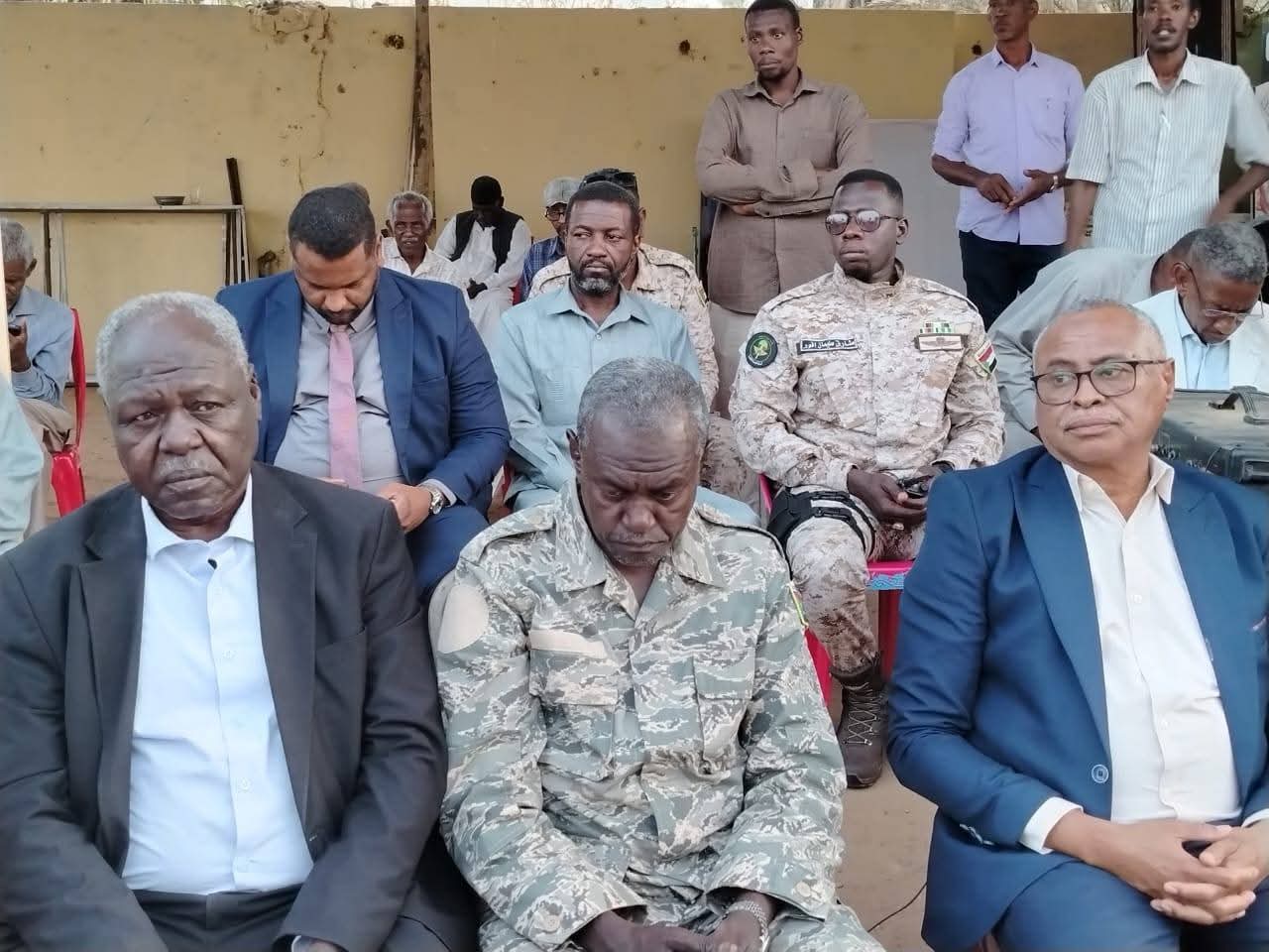 السودان – “أخبار الساعه”: والي الخرطوم يشارك الدراميين في عزاء الفقيد الدعيتر ويوجه بتكوين لجنة لتخليد ذكراه