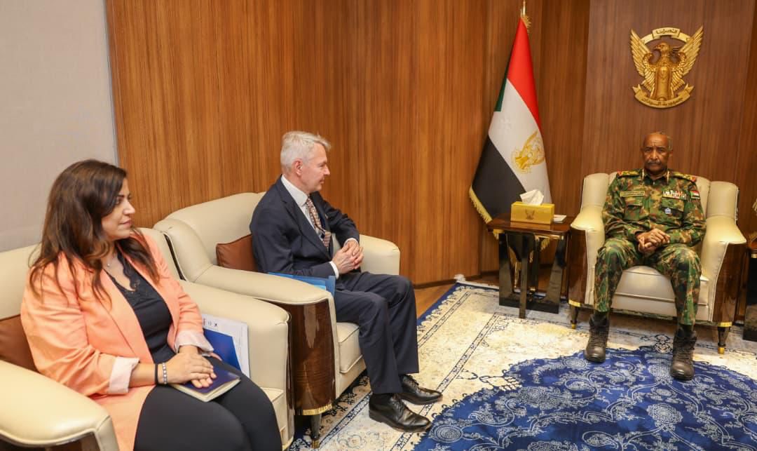 السودان – “أخبار الساعه”: *رئيس مجلس السيادة الانتقالي يلتقي المبعوث الخاص للأمين العام للأمم المتحدة للسودان*