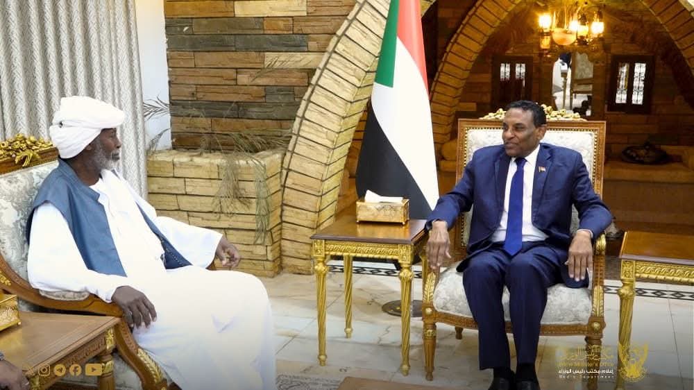 السودان “أخبار الساعه”: *لدى لقائه الناظر ترك رئيس الوزراء يبحث مبادرة السلام والسلم المجتمعي*