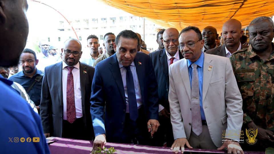السودان – “أخبار الساعه”: *رئيس الوزراء يفتتح المرحلة الثانية لإعادة إعمار المجمعات السكنية لطلاب الجامعات